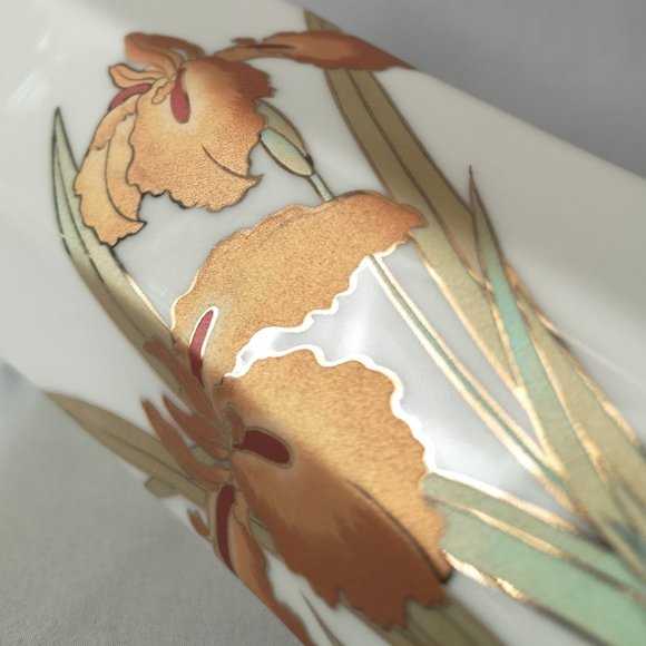 Gorgeous Vintage Hand-painted Vase with Floral Design w Copper, Gold Trim, Green - Picture 5 of 6